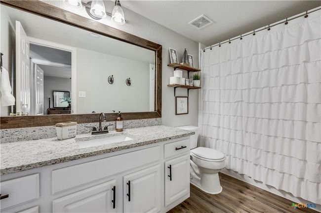 Main level full bath | Image 20