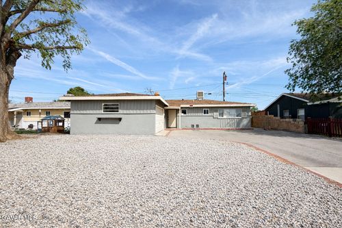 44502 2nd St E, Lancaster, CA, 93535-2513 | Card Image