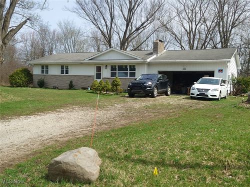 4088 Lynwood Dr, Kent, OH, 44240-6858 | Card Image