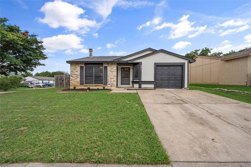 831 Netherland Dr, Arlington, TX, 76017-6019 | Card Image