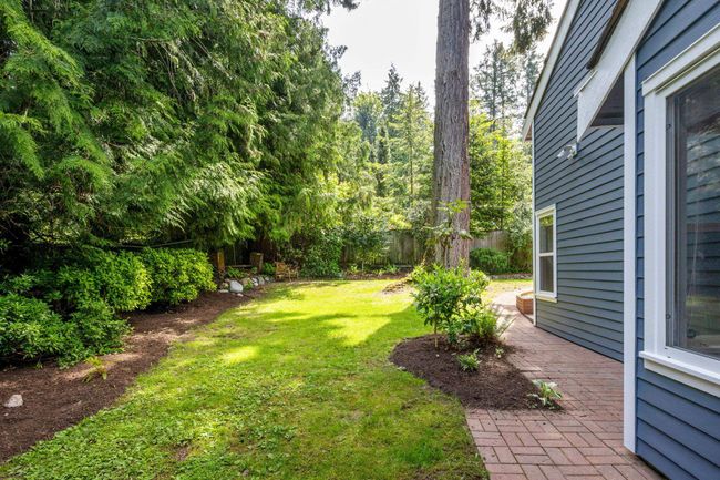 6020 Glenwynd Place, House other with 4 bedrooms, 2 bathrooms and null parking in West Vancouver BC | Image 32