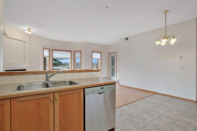 212 - 5300 48 St, Condo with 1 bedrooms, 2 bathrooms and 1 parking in Red Deer AB | Image 11