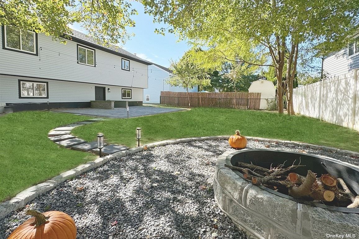 Union Ave, Amityville, NY 11701