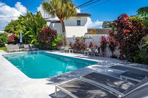 4804-4804 Ne 21st Ave, Fort Lauderdale, FL, 33308-4711 | Card Image