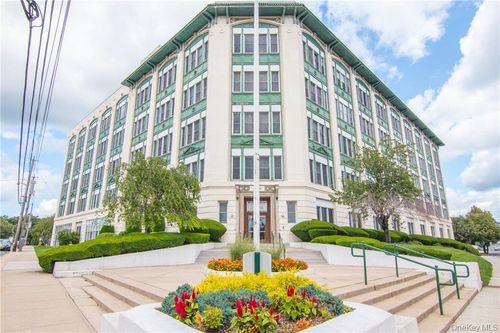 115-1 Landmark Sq, Port Chester, NY, 10573-3349 | Card Image