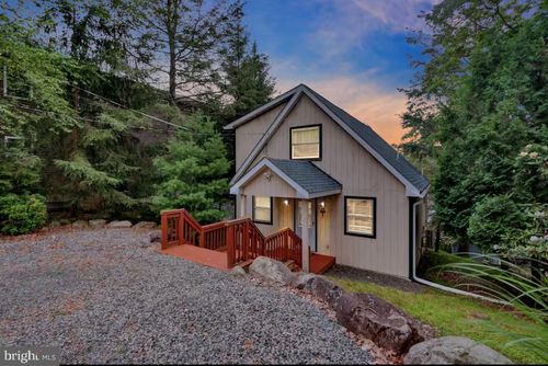 114 S Lake Dr, Lake Harmony, PA, 18624 | Card Image