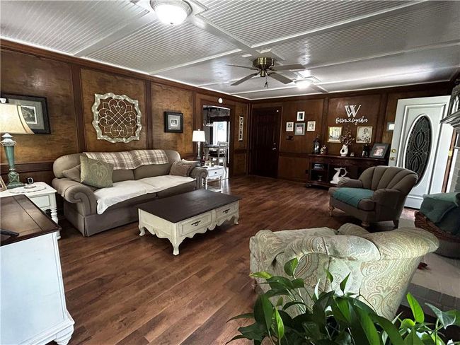3970 Governors Cir, House other with 5 bedrooms, 4 bathrooms and null parking in Loganville GA | Image 5