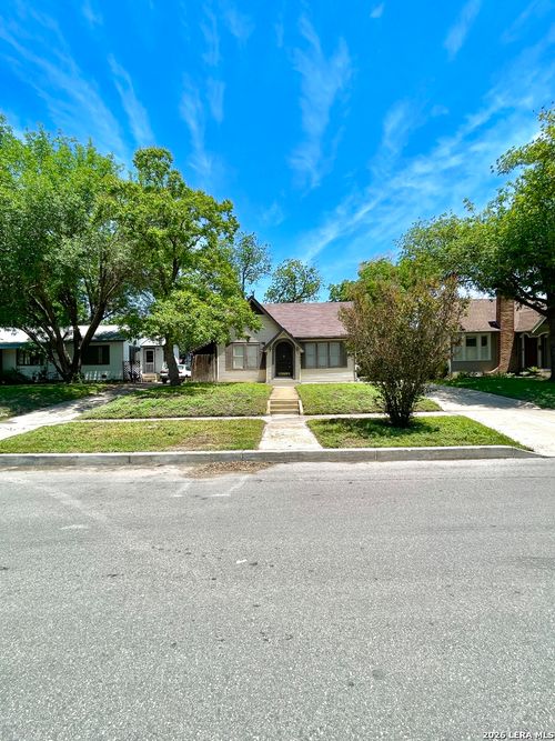 307 Furr Dr, San Antonio, TX, 78201-4416 | Card Image