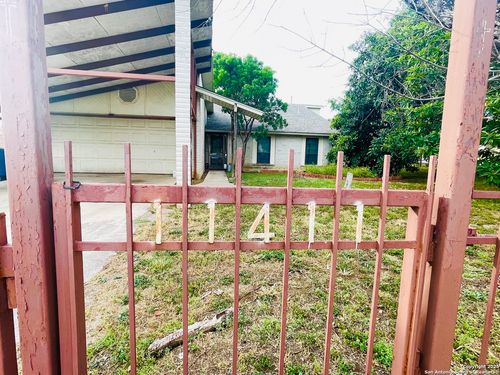11411 Woollcott St, San Antonio, TX, 78251-3236 | Card Image
