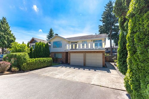 7622 17th Ave, Burnaby, BC, V3N1L7 | Card Image