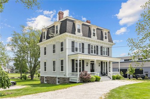 4-2951 E Main Rd, Portsmouth, RI, 02871-2600 | Card Image