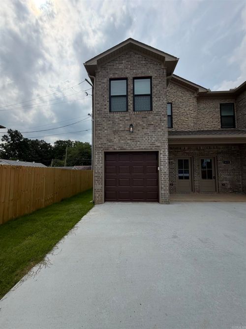 413 &amp; 415 E Center St, Jacksonville, AR, 72076 | Card Image