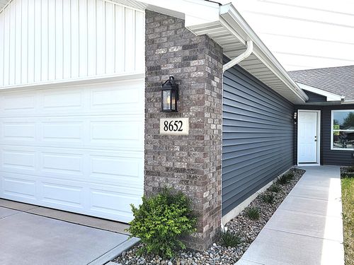 8652 Madison St, Merrillville, IN, 46410-5983 | Card Image