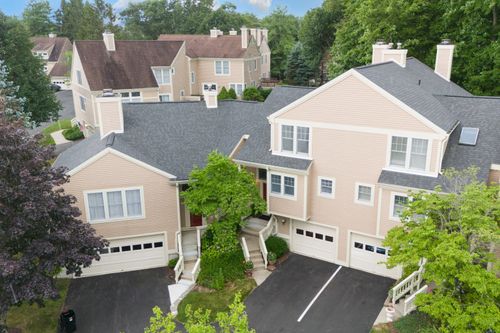 62-37 Brittania Dr, Danbury, CT, 06811-2611 | Card Image