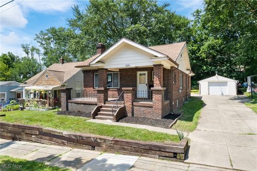929 Iona Avenue, Akron, OH, 44314 | Card Image