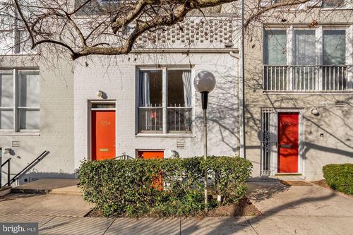 218-725 Delaware Ave Sw, WASHINGTON, DC, 20024-4205 | Card Image