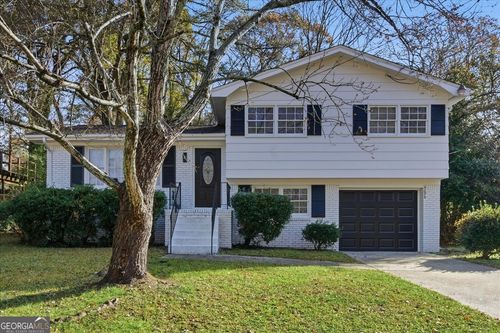 5674 Sandhurst Dr, Forest Park, GA, 30297-2906 | Card Image