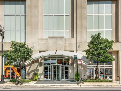 unit-2008-125 S Jefferson St, Chicago, IL, 60661-3738 | Card Image