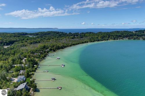 4537 E Duck Lake Rd, Lake Leelanau, MI, 49653-9783 | Card Image