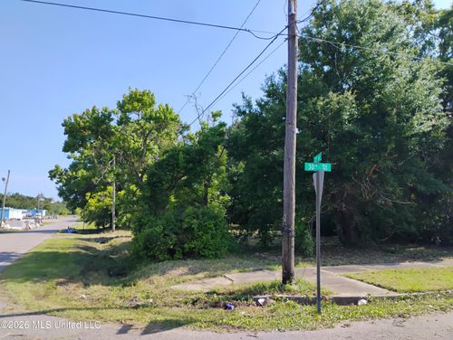 2001 30th St, Gulfport, MS, 39501-6030 | Card Image