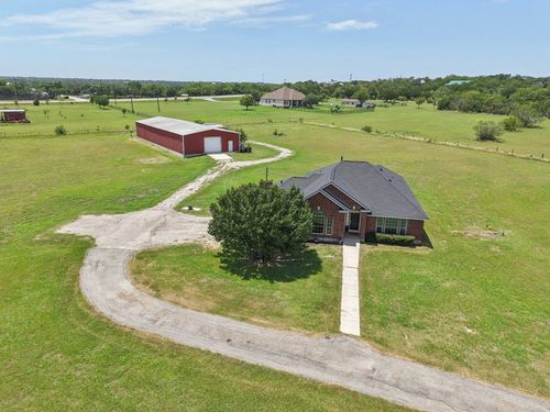 401 Southern Dr, Buda, TX, 78610-2713 | Card Image