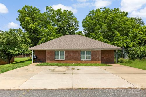 1-2-200 Lackey St, Kings Mountain, NC, 28086-2336 | Card Image