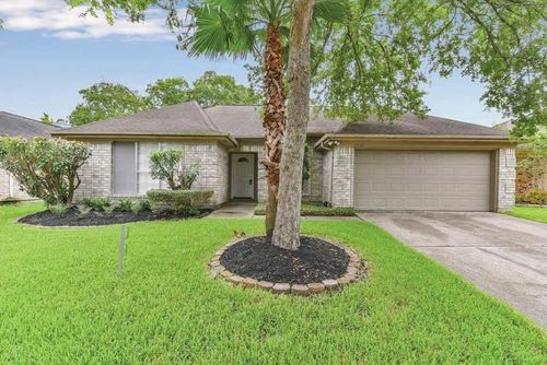 4738 Cavern Drive, Friendswood, TX, 77546 | Card Image