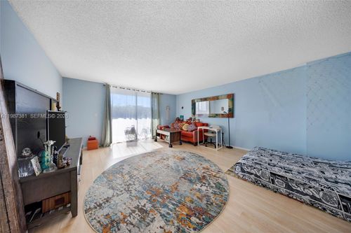 apt-312-12500 Ne 15th Ave, North Miami, FL, 33161-6062 | Card Image