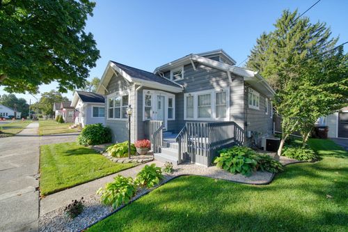 600 7th St, Jackson, MI, 49203-1653 | Card Image