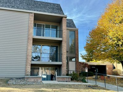 2A - 6328 Barrie Road, Condo with 2 bedrooms, 1 bathrooms and null parking in Edina MN | Image 1