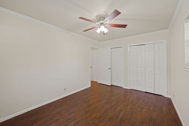 Dual closet system. | Image 27