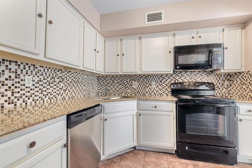 apt-205-15151 Berry Trl, Dallas, TX, 75248-6316 | Card Image