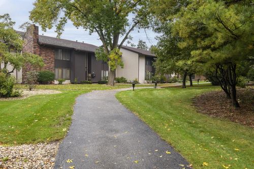 12-2130 W Good Hope Road, GLENDALE, WI, 53209 | Card Image