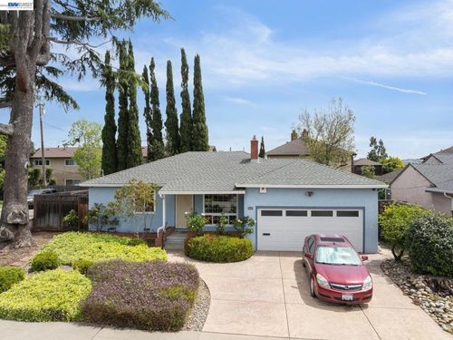 20024 Leroy Dr, Castro Valley, CA, 94546-4204 | Card Image