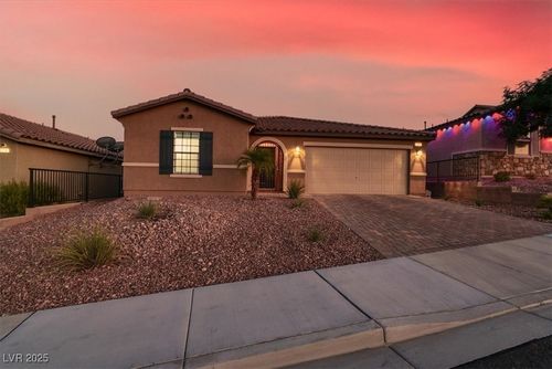925 Midnight View Ave, Henderson, NV, 89015-5828 | Card Image