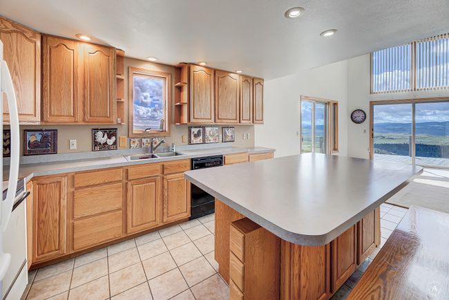 199 Mountainview Trl, House other with 3 bedrooms, 3 bathrooms and null parking in White Sulphur Springs MT | Image 12
