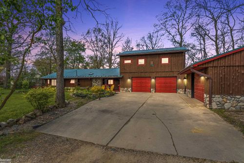 7219 Big Trail Rd, Holly, MI, 48442-9175 | Card Image