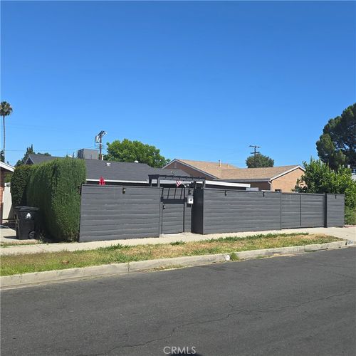 6704 Rhea Ave, Reseda, CA, 91335-5221 | Card Image