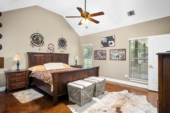 20585 Highway 146 N, Home with 3 bedrooms, 3 bathrooms and 3 parking in Liberty TX | Image 14