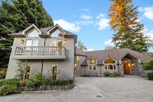 136 Finger Ave, Redwood City, CA, 94062-1730 | Card Image