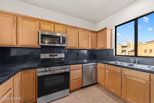 97 S Crown Plaza, Vail, AZ, 85641 | Card Image