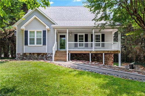 5729 Haweswater Rd, Winston Salem, NC, 27105-1458 | Card Image