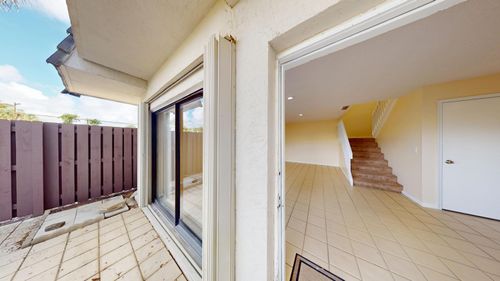 1921 N Congress Ave, West Palm Beach, FL, 33401-1648 | Card Image