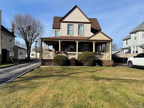 6-32 Park Ave, Amityville, NY, 11701-3157 | Card Image