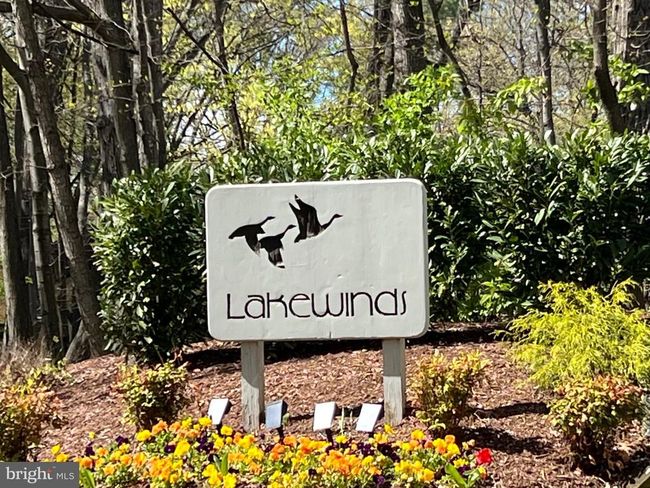 2029 Lakebreeze Way, Townhouse with 4 bedrooms, 4 bathrooms and null parking in Reston VA | Image 32