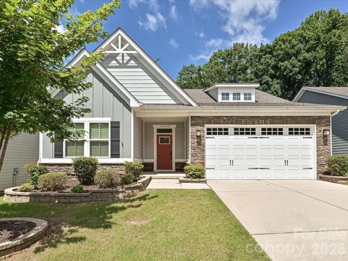 10038 Lilac Ct, Charlotte, NC, 28215-3272 | Card Image