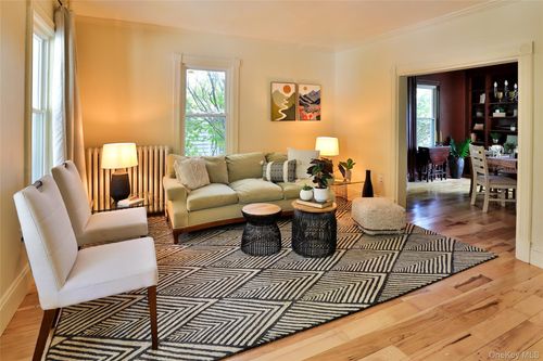 192 Downs St, Kingston, NY, 12401-3517 | Card Image