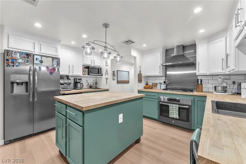 605 Avenue L, Boulder City, NV, 89005-3015 | Card Image