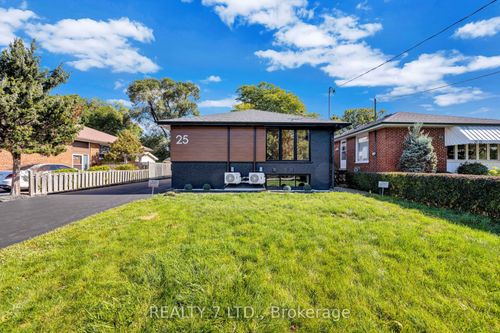 unit-4-25 Templar Dr, Etobicoke, ON, M9R3C6 | Card Image