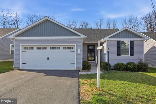 489 Salida Trl, MARTINSBURG, WV, 25403-1686 | Card Image